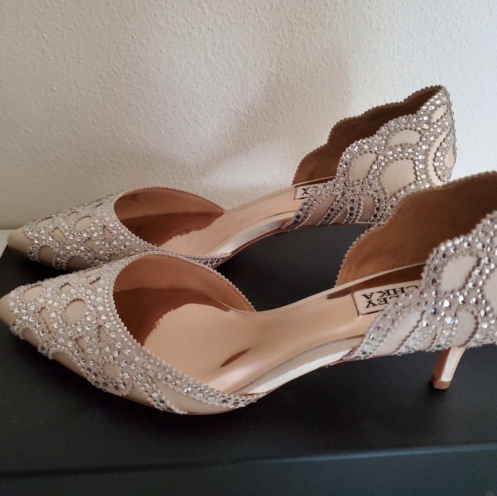 Shoes - Picture 5 of 8